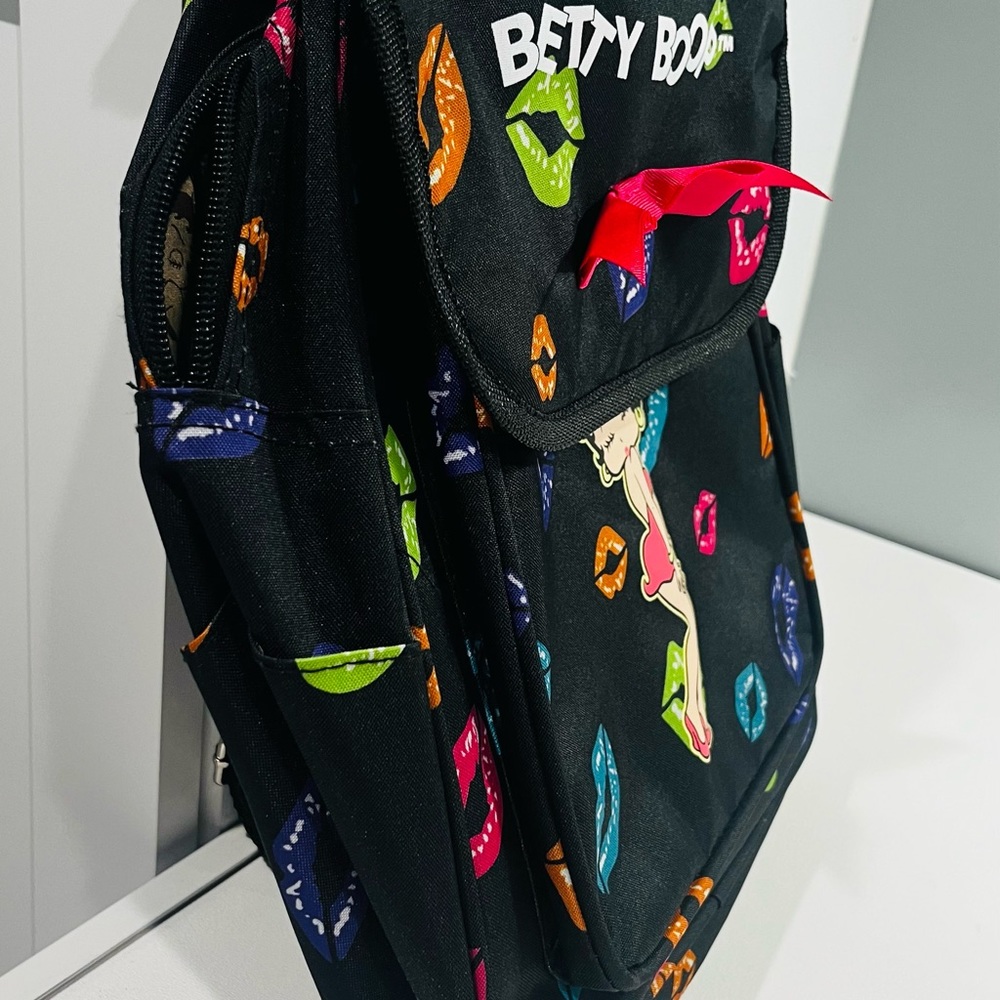 Unique Betty Boop backpack - Picture 3 of 4
